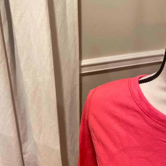 Lululemon Top - Picture 3 of 4